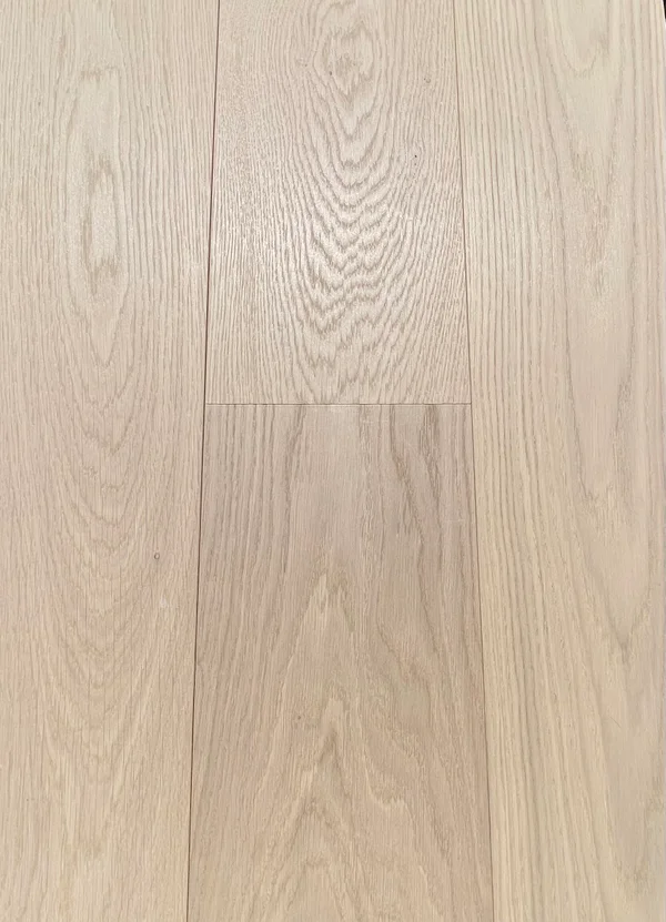 Natural oak hardwood floor - no stain